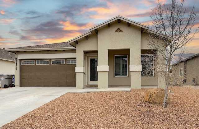 East El Paso 4 bed Refrig A/C Home!