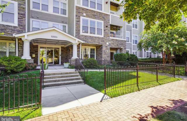 12824 CLARKSBURG SQUARE Road unit: 102