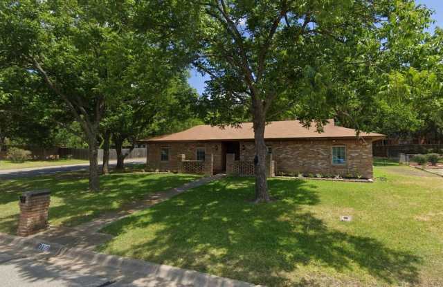3610 Fairway Dr