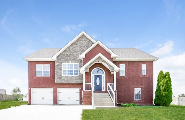 1796 Arrowhead Court - 1796 Crestview Drive, Clarksville, TN 37042