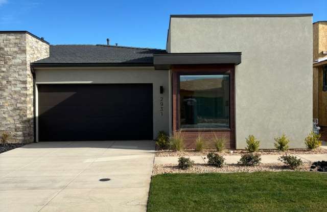 Price Reduced!! Woodland Estates Townhome!