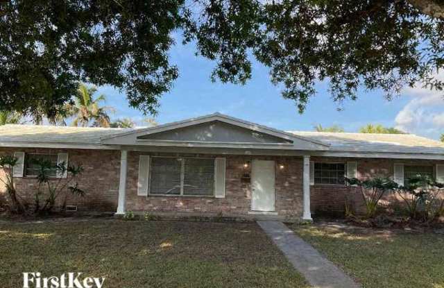 1401 Northwest 73rd Avenue - 1401 Northwest 73rd Avenue, Plantation, FL 33313