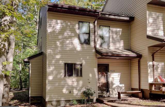 Photo of 44678 WILLOW OAK Court