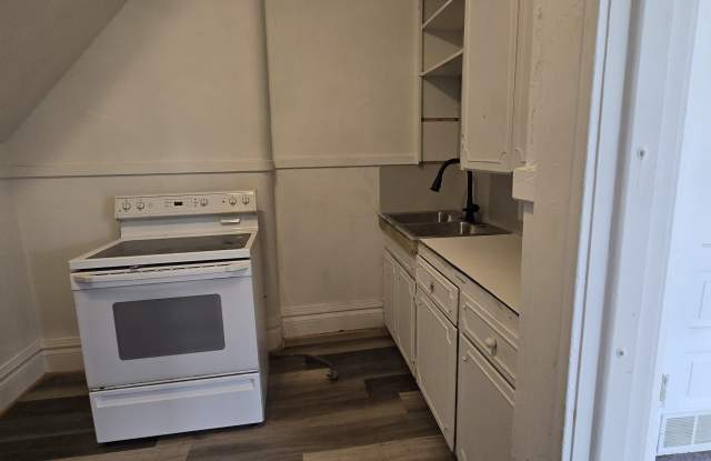 113 W Division St. #2