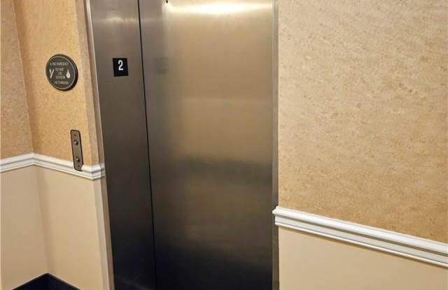 934 Tower Ridge Circle