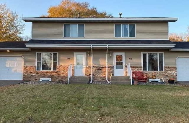 721 Circle Dr