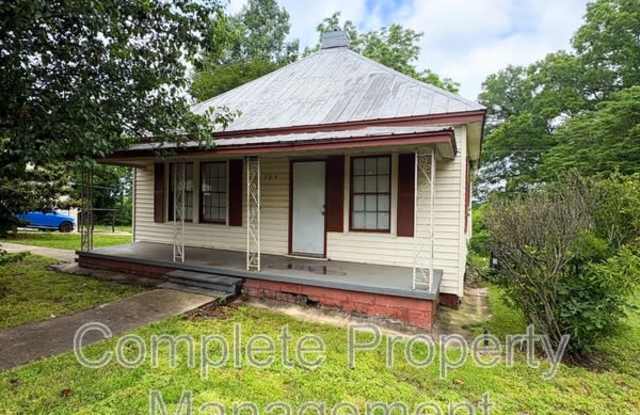 704 Avenue I