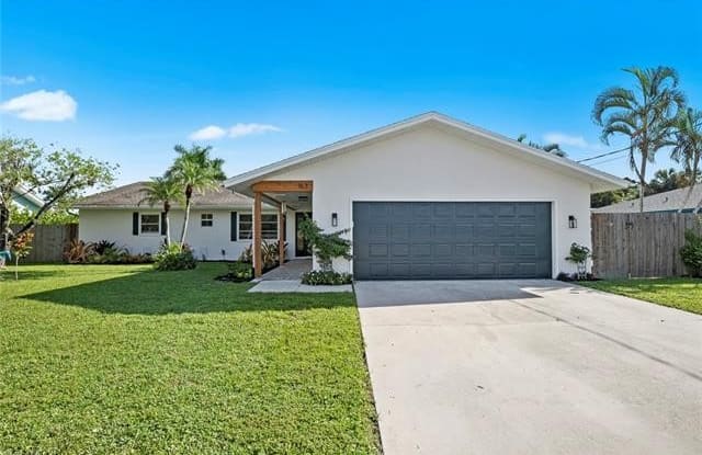 163 Fairway CIR - 163 Fairway Circle, Collier County, FL 34110