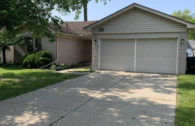 Photo of 4951 Fox Hill