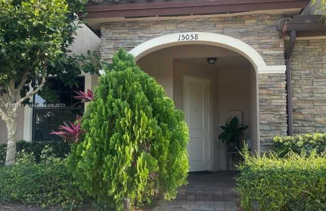 15058 SW 115th Ter