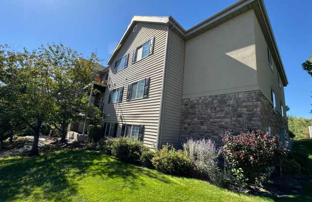3 bedroom 2 bath!! Available Now!!