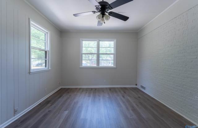 1018 SW 5th Avenue Sw