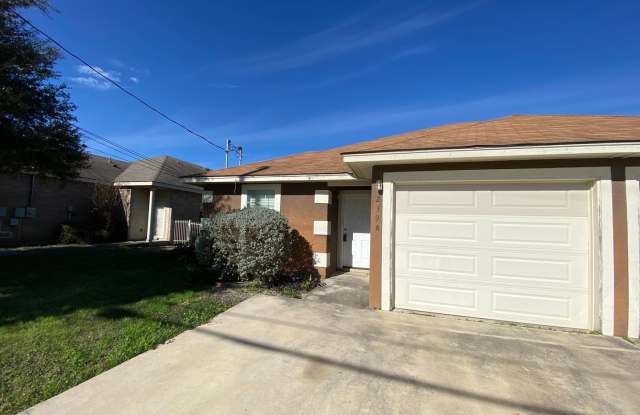2/2/1 One Story Duplex / Ceramic Tile/ No Carpet / Fenced in Yard / CISD