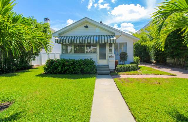 ** GORDON DRIVE FULLY REMODELED COTTAGE FOR SEASON ** 2/2 ** BLOCK AND HALF FROM THE BEACH ** LUXURY **