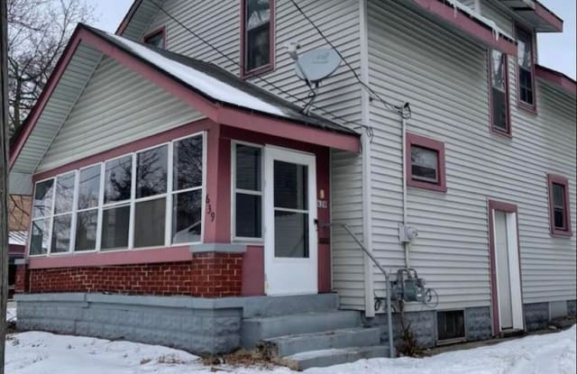 639 Watkins St SE - 639 Watkins Street Southeast, Grand Rapids, MI 49507