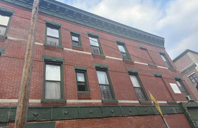 411 MARTIN LUTHER KING JR DR