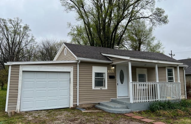 3015 W Lincoln - 3015 West Lincoln Street, Springfield, MO 65802