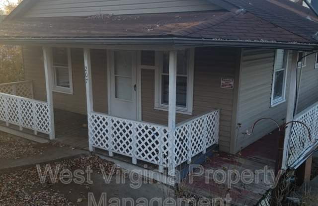 207 Charles St