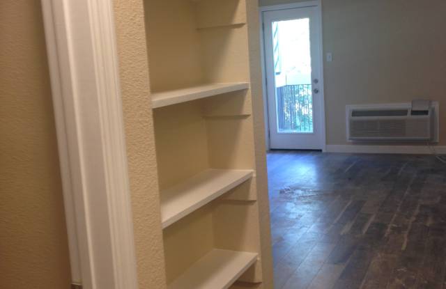 2016 Dawson Street405