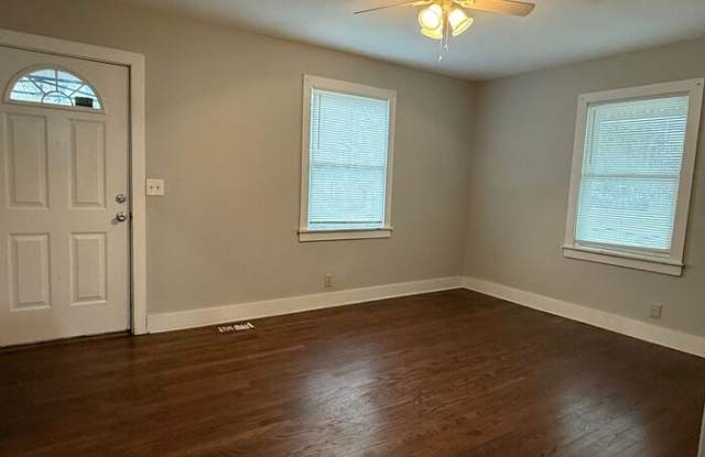 812 Chickasaw Avenue