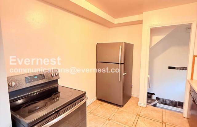 25337 Ivanhoe Avenue