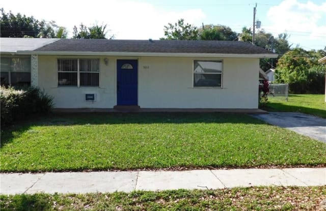 5013 SW 92 Ter - 5013 Southwest 92nd Terrace, Cooper City, FL 33328