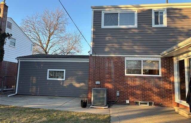 31659 W Perth Street W