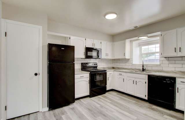 The Lenox Apartment Homes