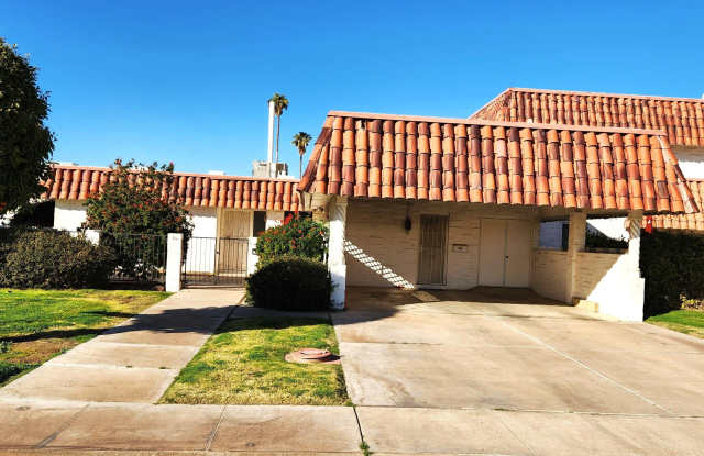 10636 W DEANNE Drive