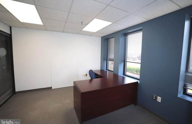 1319 SHEPARD Drive unit: 200