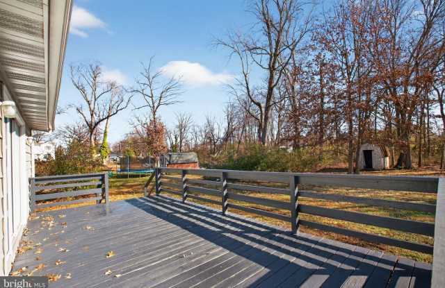 3382 OLD WASHINGTON Road