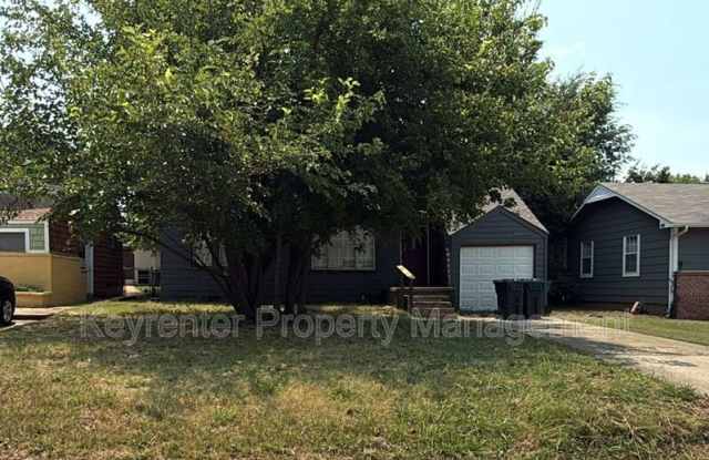 3616 NW 27th St