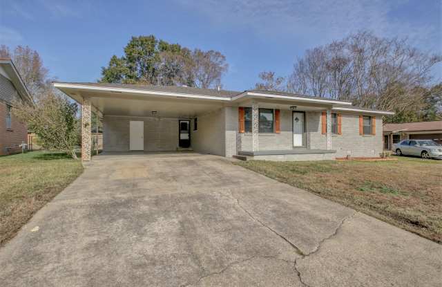 7914 Edwina Dr