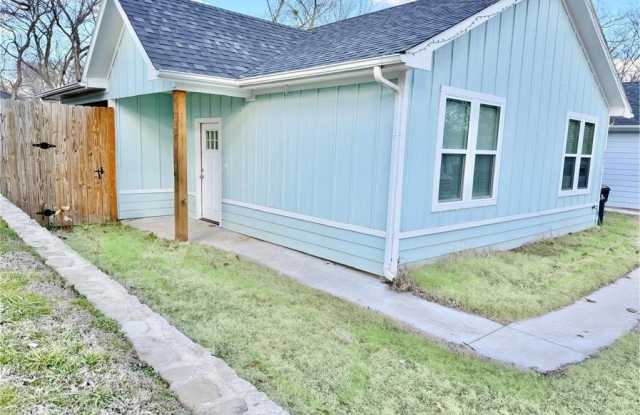 Photo of 523 E Hanna Road