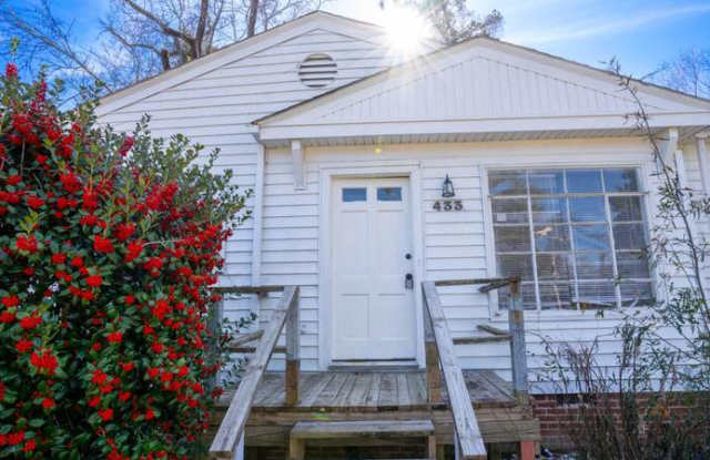 433 Lawrence Road