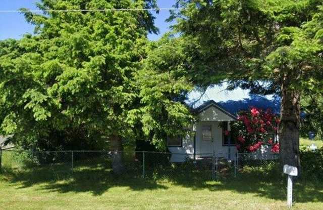 Photo of Fully Fenced 2 Bedroom 1 Bathroom House in Everson