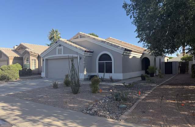 1438 E CINDY Street