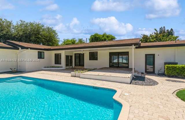 Photo of 7001 SW 126th st