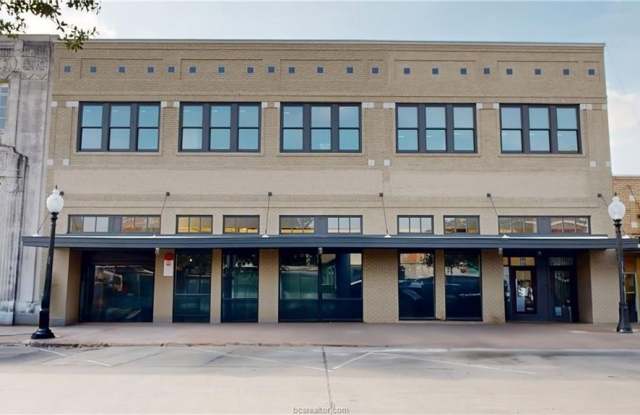 Photo of 206 North Main Street