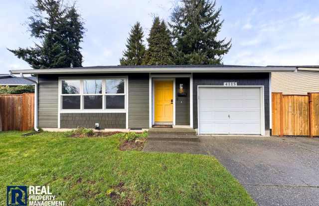 Charming North Tacoma Home with Private Patio  Spacious Yard!