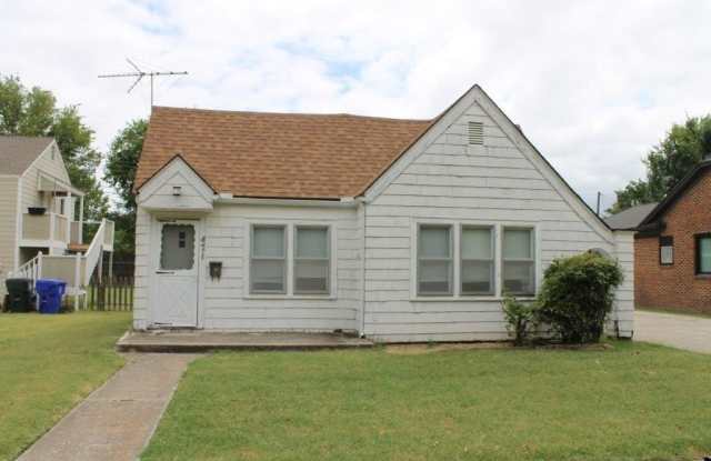 Photo of 471 Elm Avenue