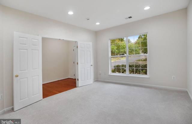 4903 CHASTE TREE Place