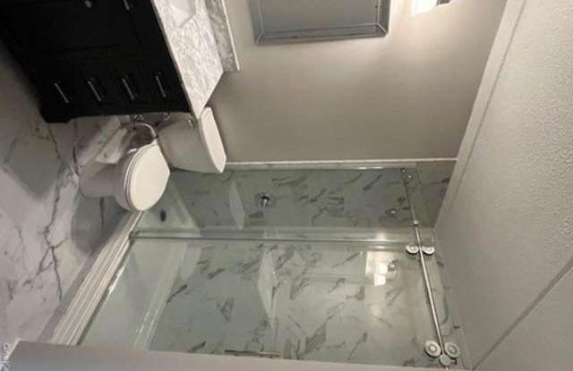 205 Mineola Boulevard unit: 5H