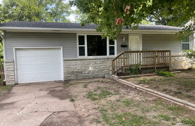 1417 E Lindberg St - 1417 East Lindberg Street, Springfield, MO 65804