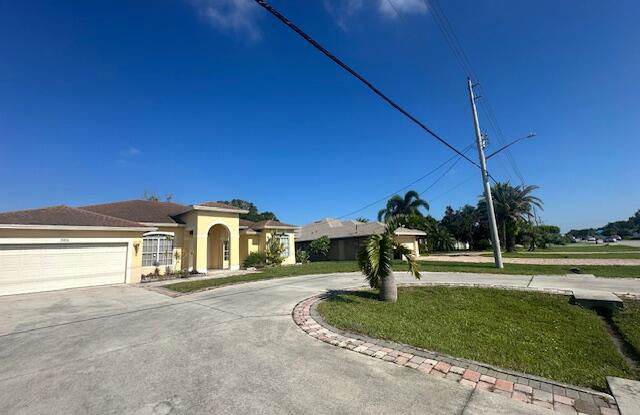 368 Northwest Bayshore Boulevard