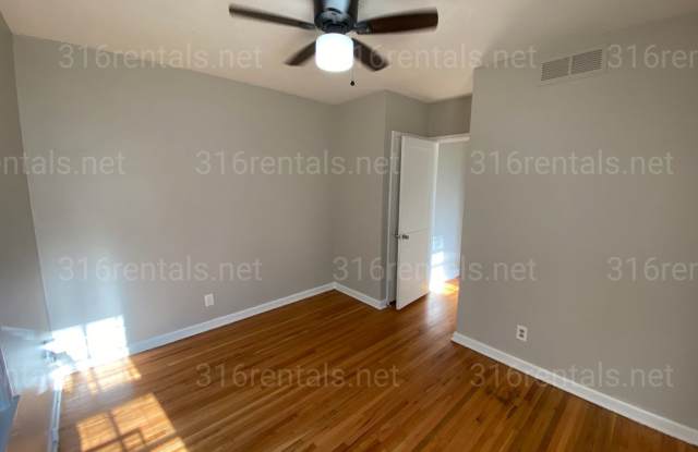 $925 - 2 bedroom / 1 bathroom - Beautiful single family home *COMING SOON*