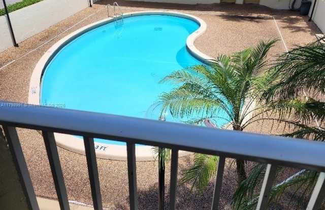 3120 N Pine Island Rd