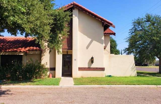 401 N Everts