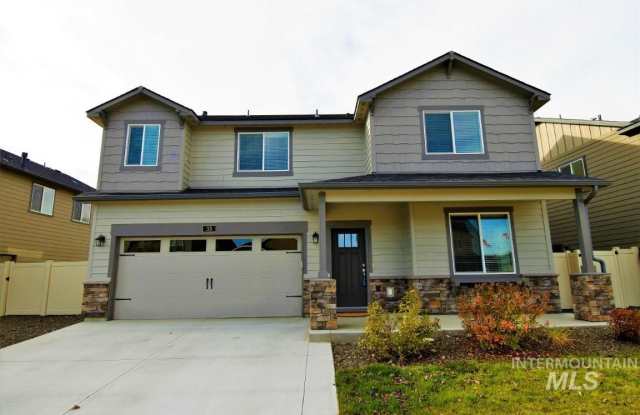 35 N Wooddale Ave