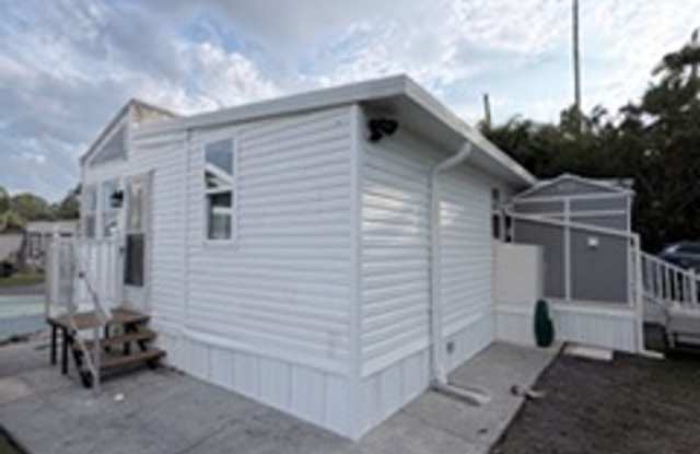 Photo of Renovated 2 bedroom 1 Bath For Rent in St Cloud